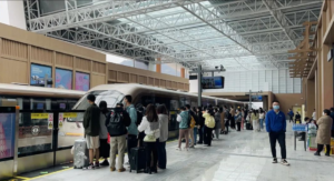 maglev-express-at-fenghuang-gucheng-station