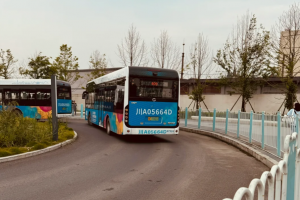 bus-409-to-panda-base-from-chengdu-junqu-hospital-metro-station