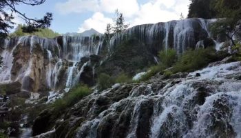 pearl-shoal-waterwall-jiuzhaigou